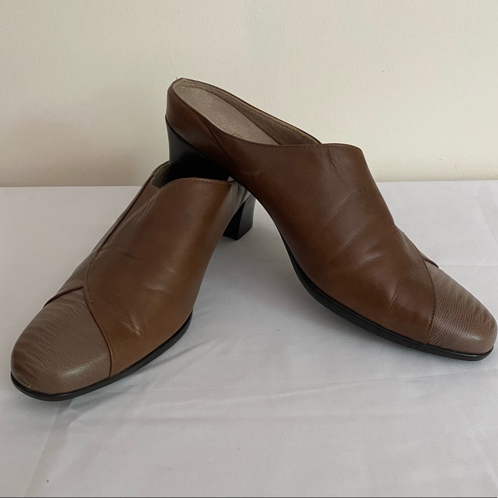 Munro Taupe Mule w Snakeskin Detail Sz 12